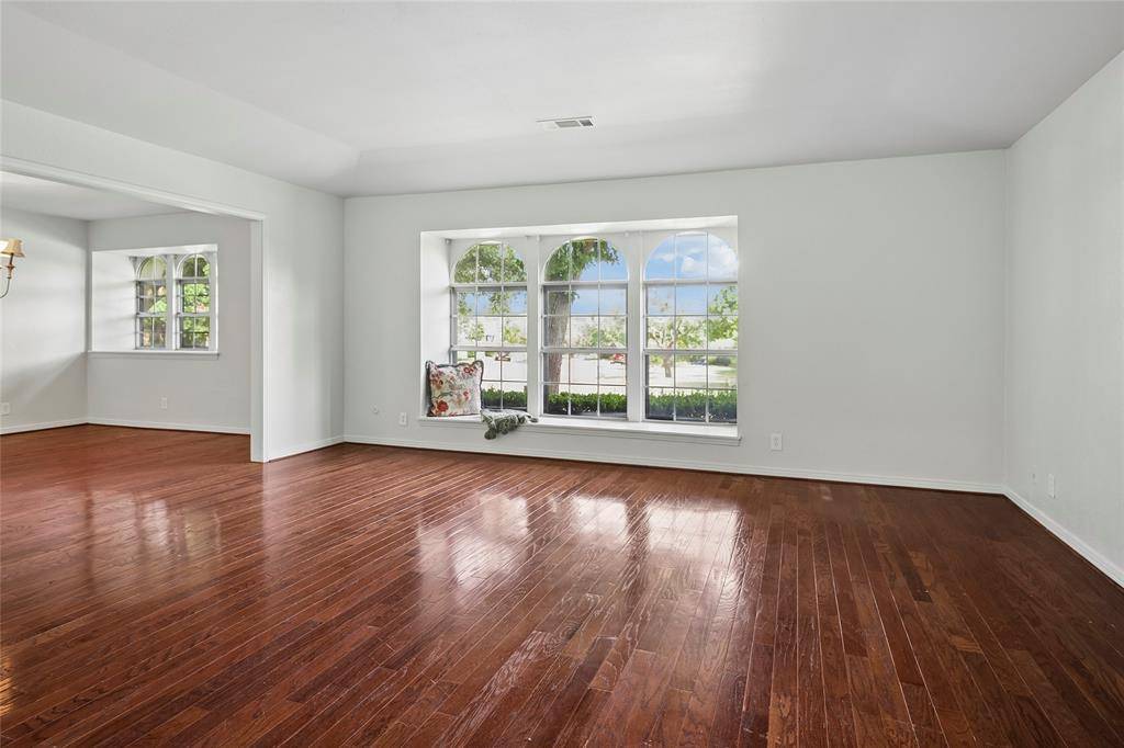 10504 Berry Knoll Drive, Dallas, TX 75230