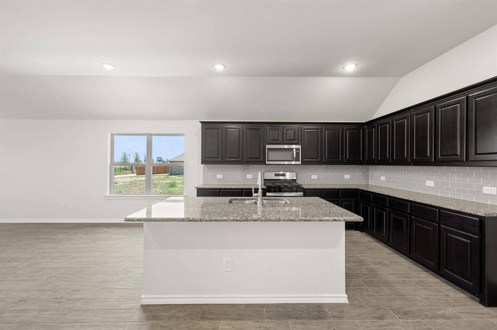 324 Dairy Way, Midlothian, TX 76065