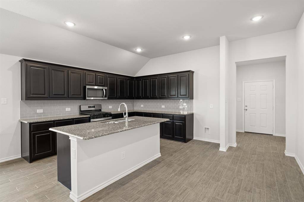 324 Dairy Way, Midlothian, TX 76065