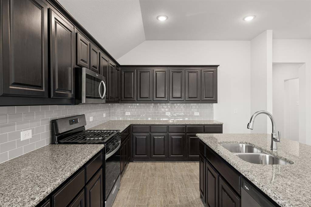 324 Dairy Way, Midlothian, TX 76065