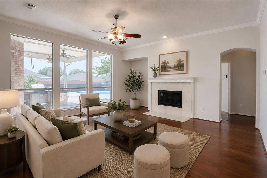 1013 Hampstead Drive, Mesquite, TX 75181