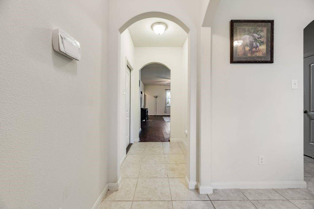 6325 Verdon Gorge Drive, Fort Worth, TX 76179