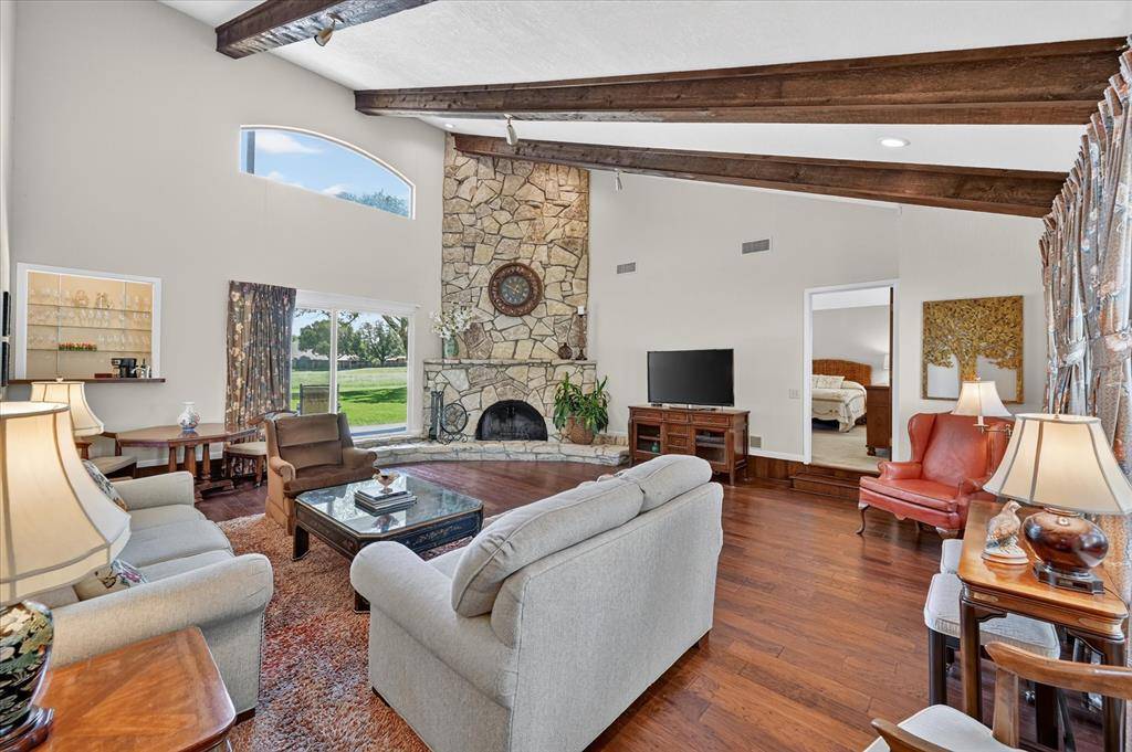 4001 Snow Creek Drive, Fort Worth, TX 76008