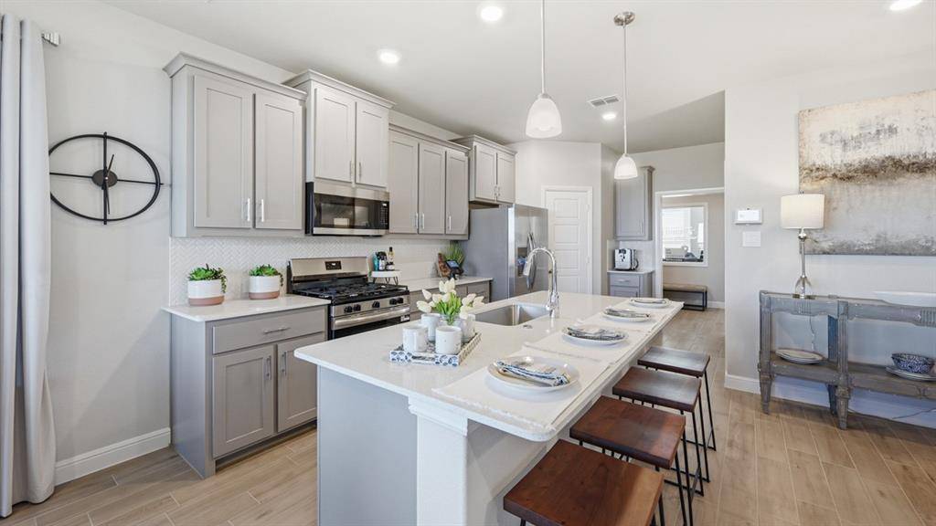 138 RINGTRAIL Drive, Rhome, TX 76078