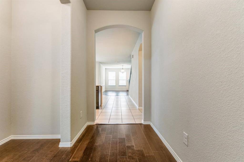 1900 Outpost Creek Lane, Aubrey, TX 76227