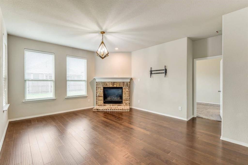1900 Outpost Creek Lane, Aubrey, TX 76227