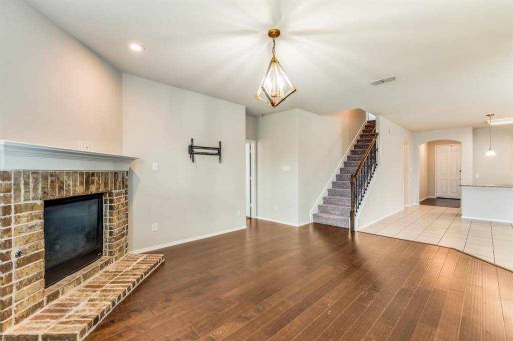 1900 Outpost Creek Lane, Aubrey, TX 76227