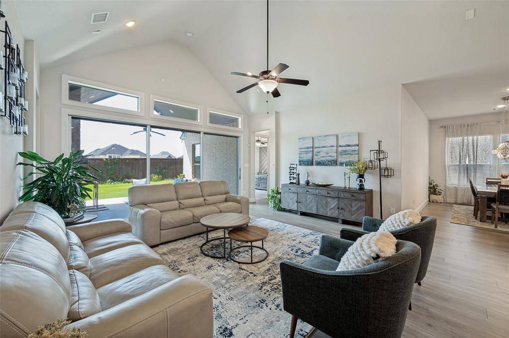 15807 Thorn Apple Road, Frisco, TX 75033