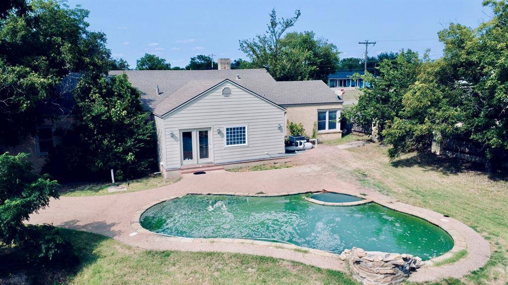720-B E Leslie Street, Hamilton, TX 76531