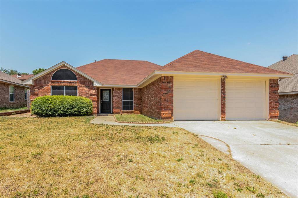 319 Kessler Drive, Euless, TX 76039