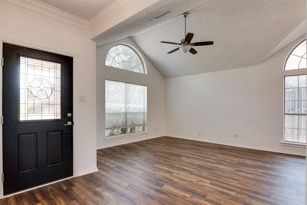 319 Kessler Drive, Euless, TX 76039