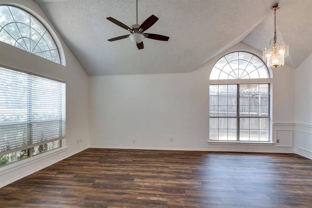 319 Kessler Drive, Euless, TX 76039
