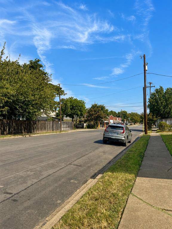 110 N Marlborough Avenue, Dallas, TX 75208