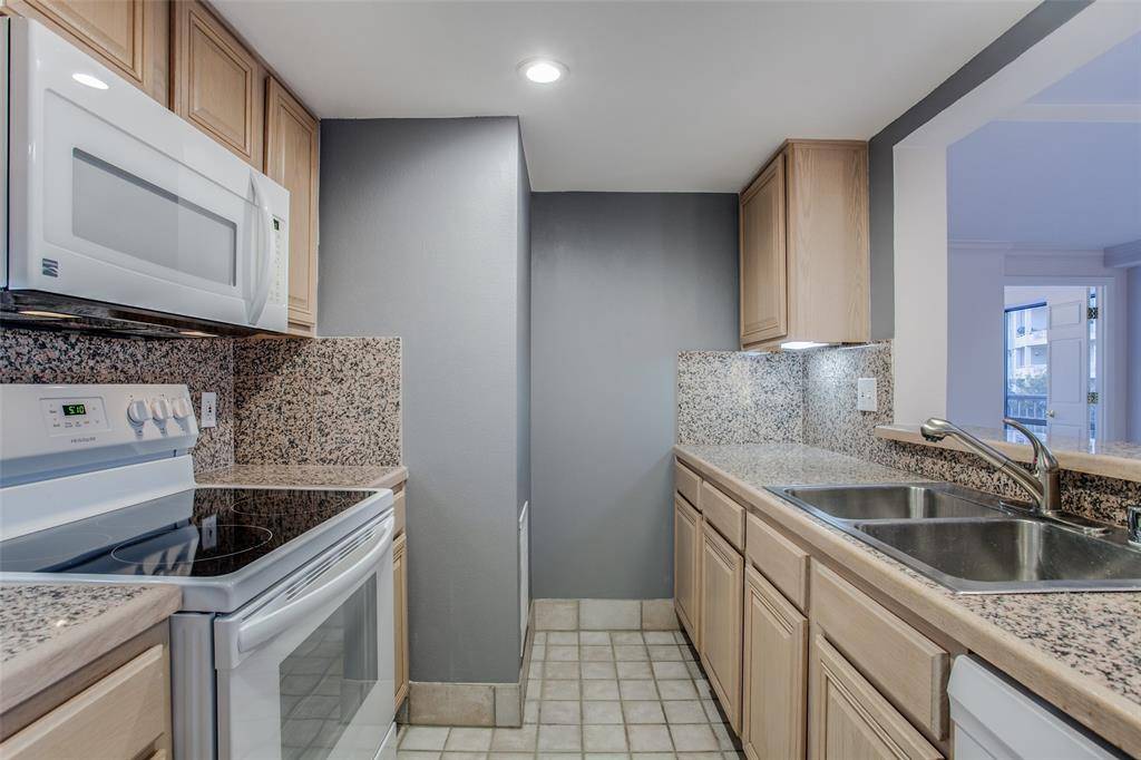 4242 Lomo Alto Drive #N51, Highland Park, TX 75219