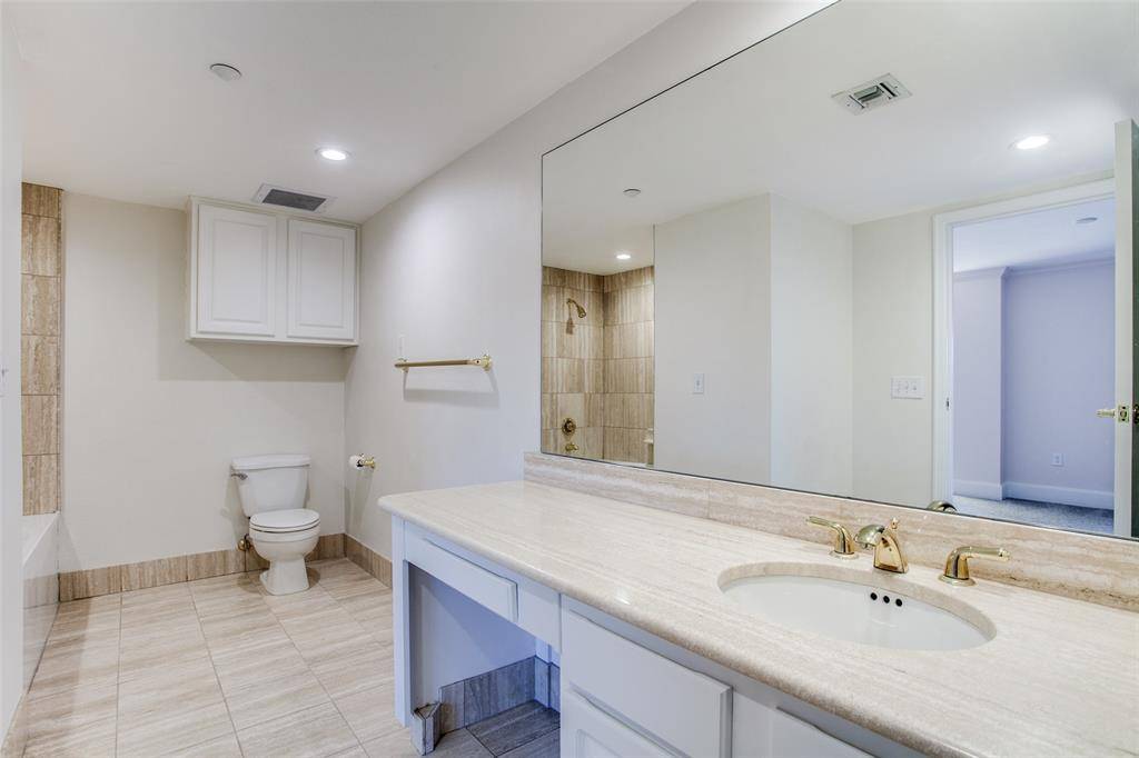 4242 Lomo Alto Drive #N51, Highland Park, TX 75219