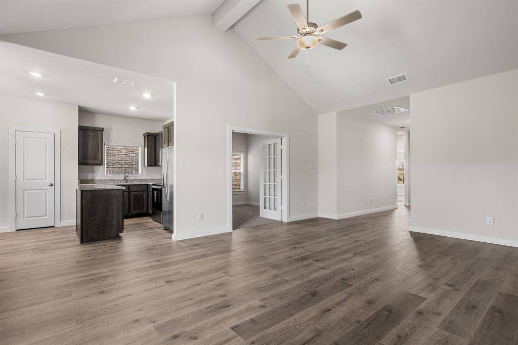 1722 Paul Drive, Seagoville, TX 75159