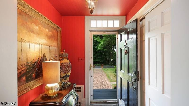 6 Childsworth Ave, Bernardsville Boro, NJ 07924