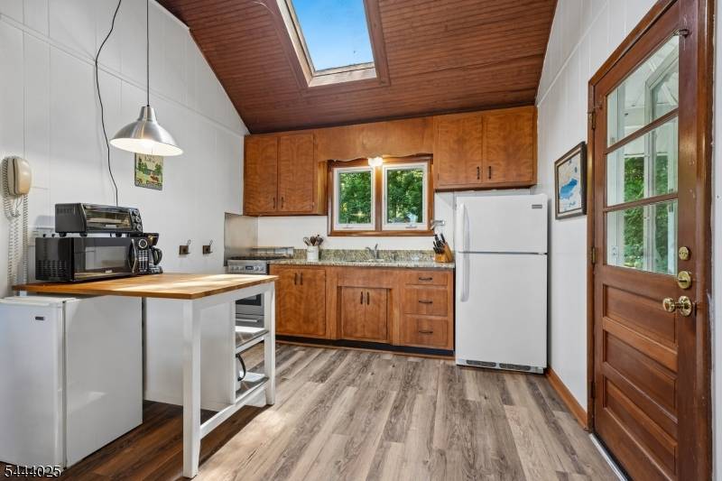1009 Lakeside Drive East, Vernon Twp., NJ 07422