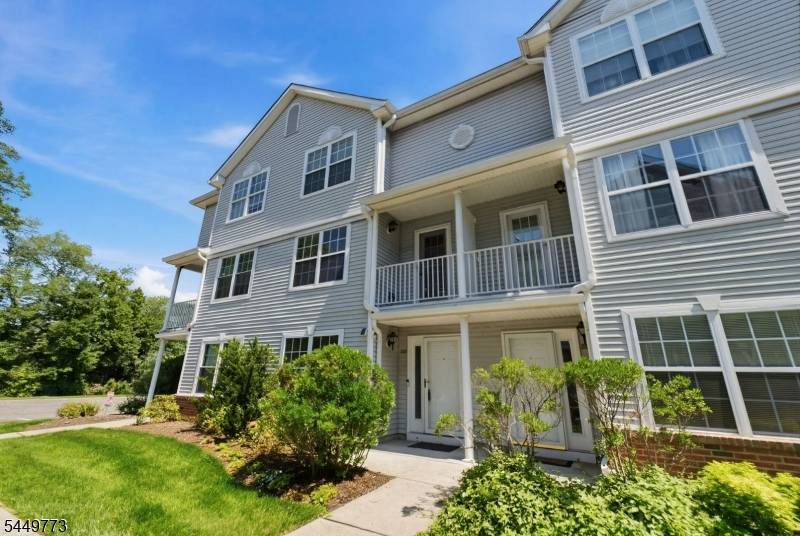 502 Tulsa Ct, Independence Twp., NJ 07840