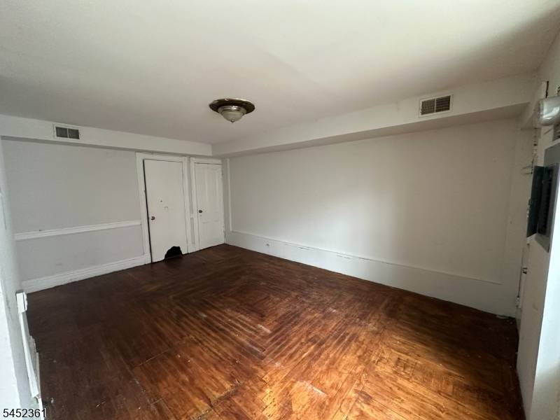 60.5 Oak Street, Jersey City, NJ 07304