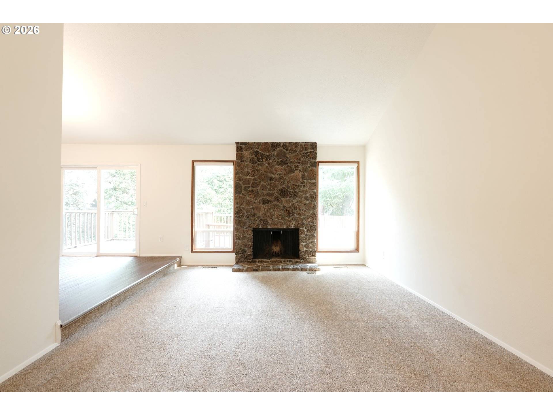 14584 RAINBOW DR, Lake Oswego, OR 97035