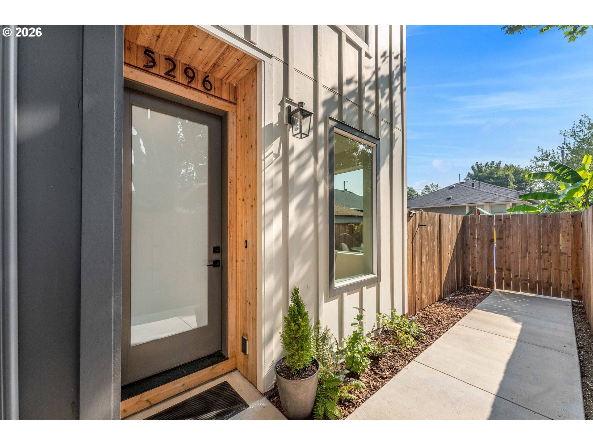 5296 SE 68TH AVE #1, Portland, OR 97206