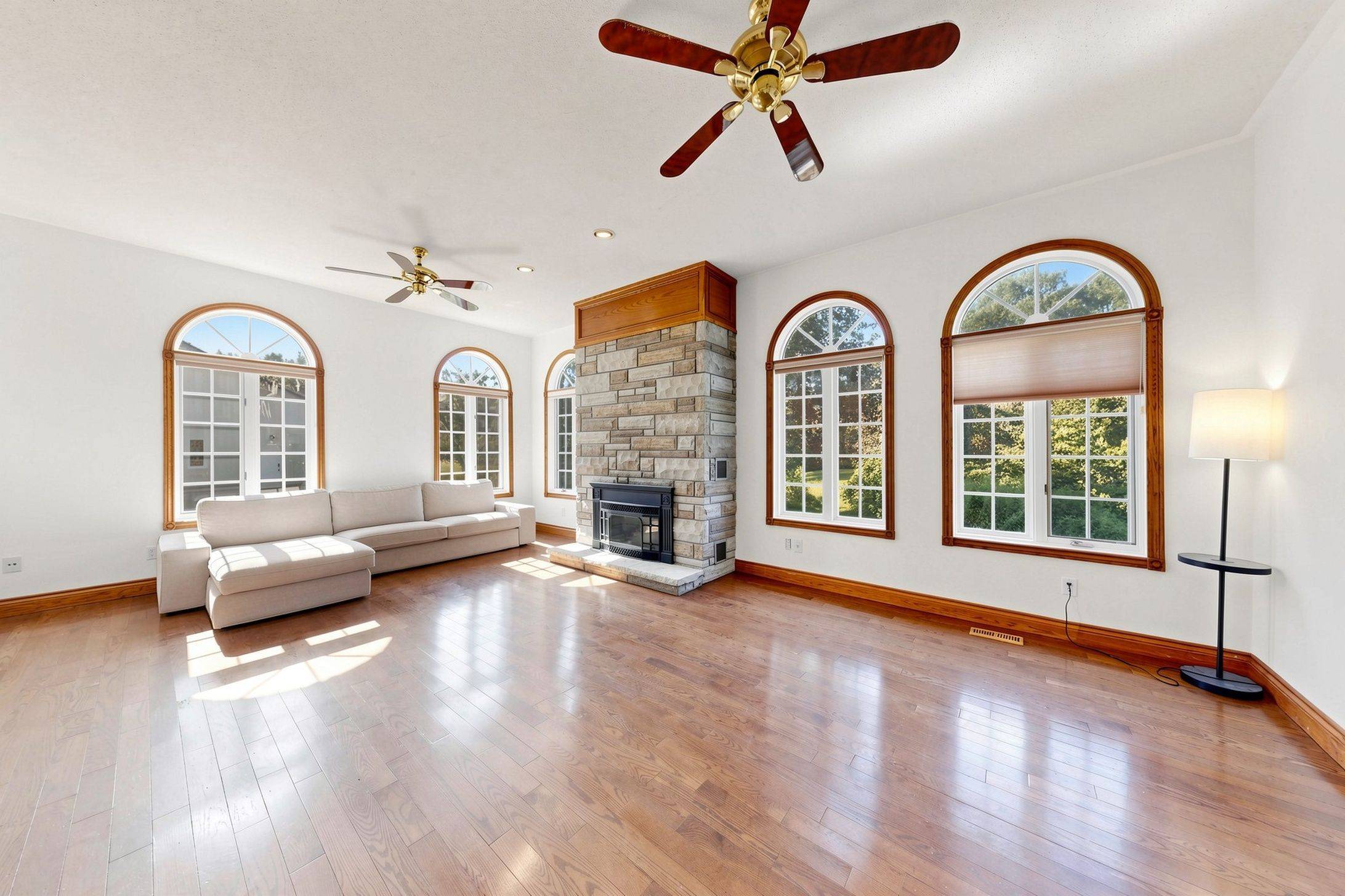 3016 Cole RD, East Gwillimbury, ON L0G 1R0