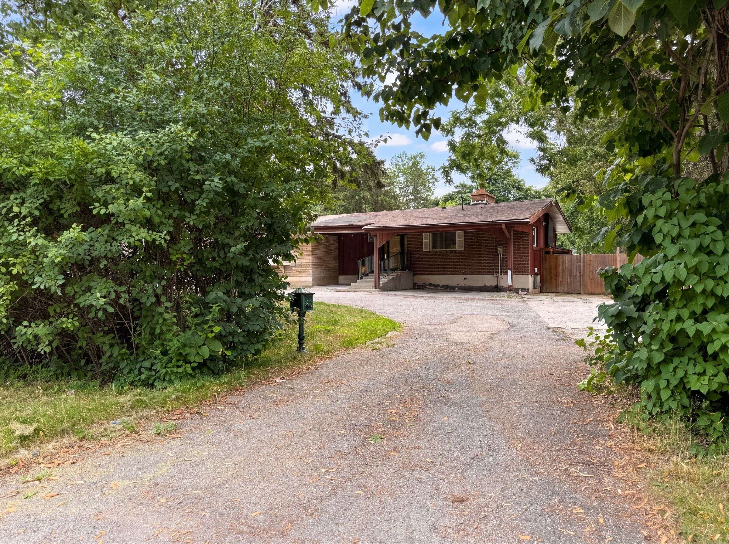 225 Carrville RD, Richmond Hill, ON L4C 6E4