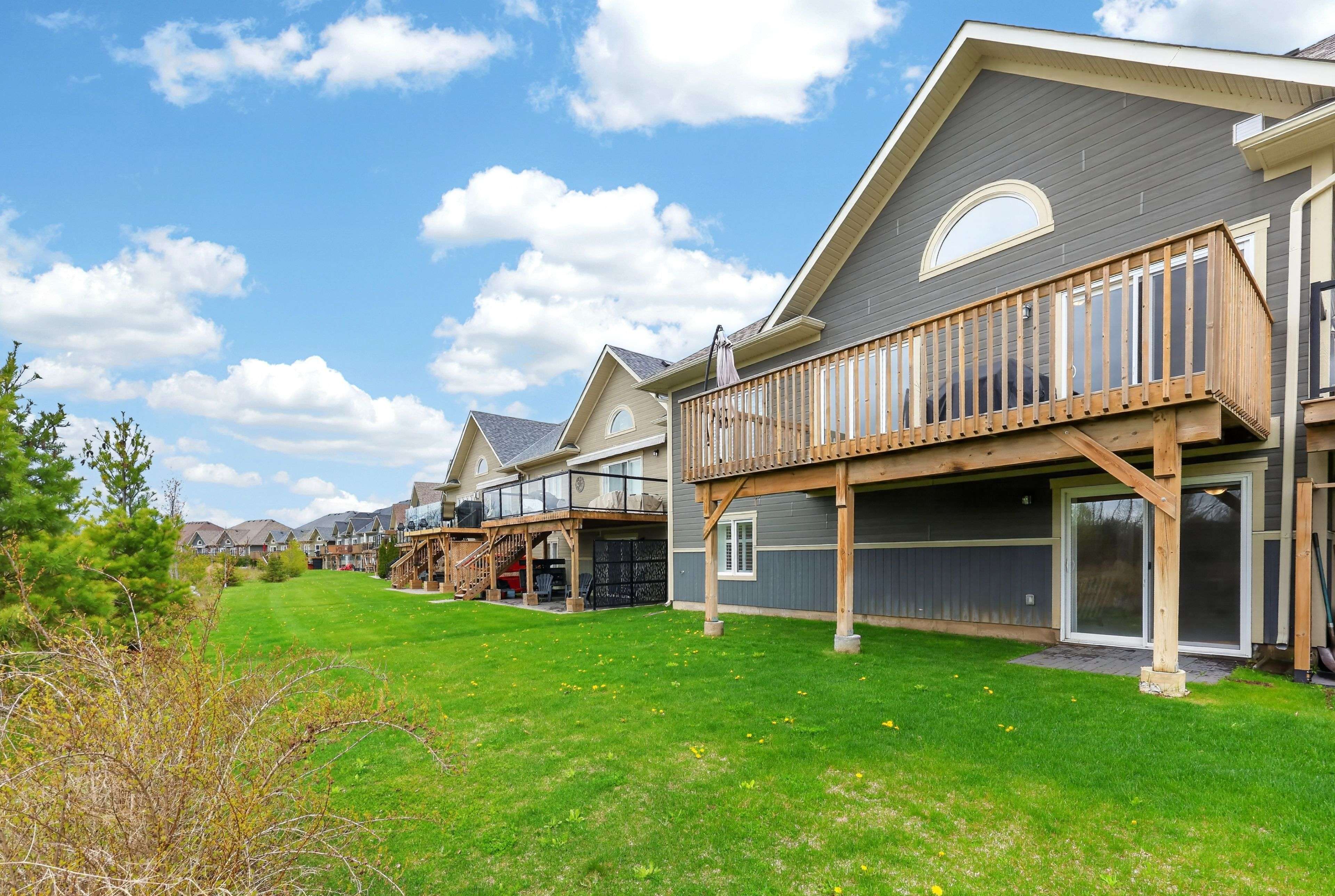 100 Kari CRES, Collingwood, ON L9Y 5B4