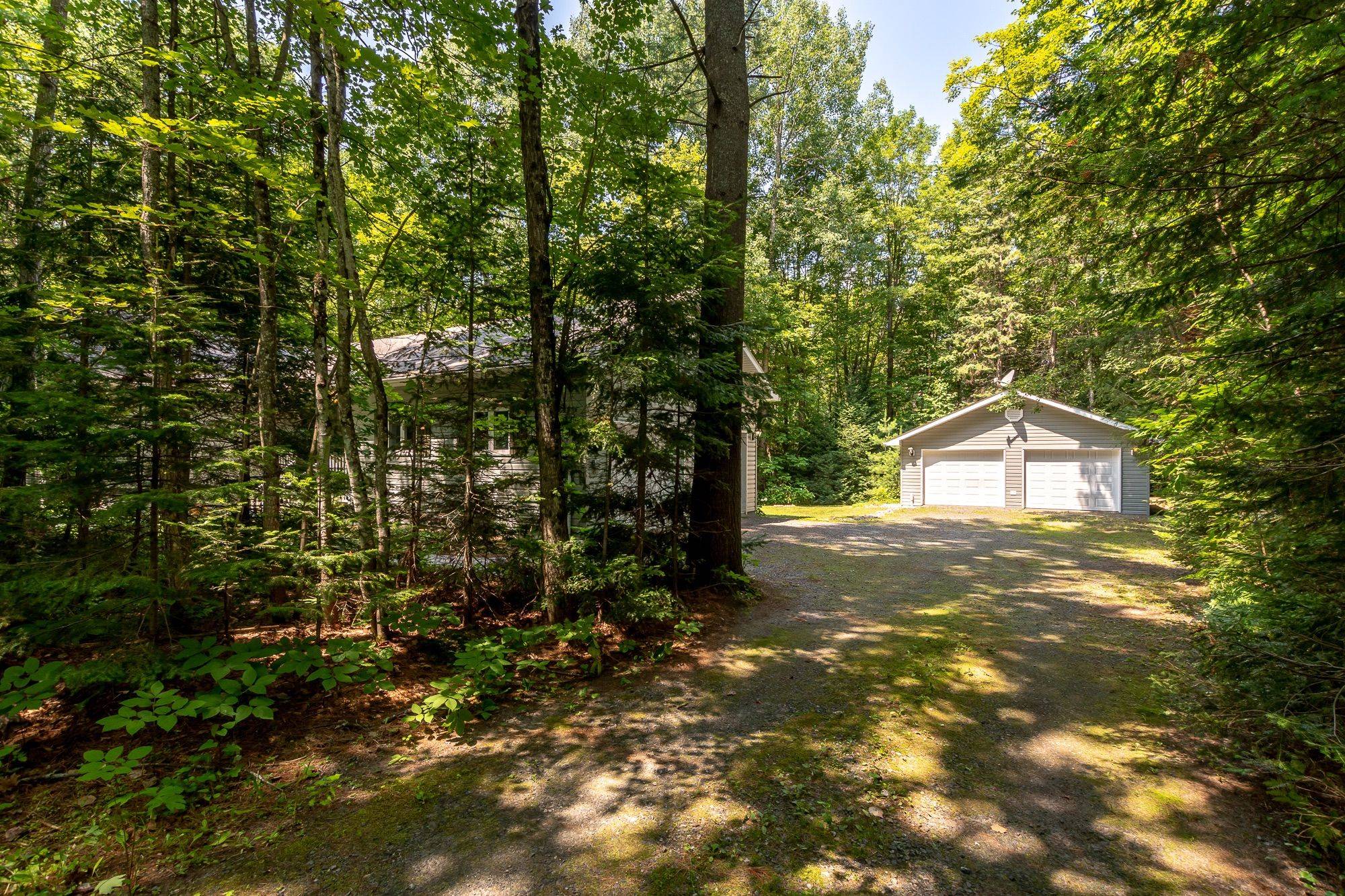 592 White House RD, Huntsville, ON P1H 2J3