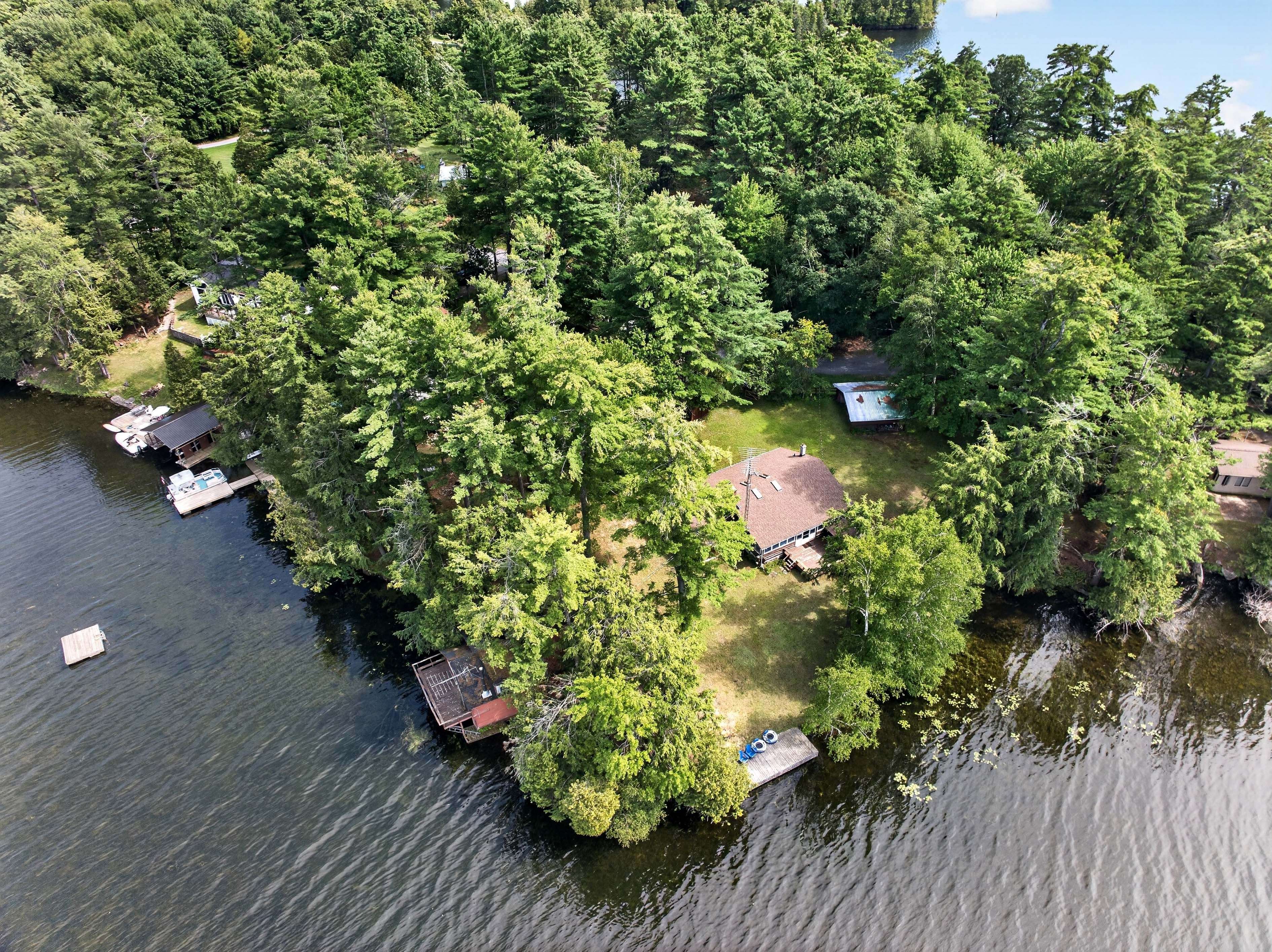 37 Barrel Point RD, Rideau Lakes, ON K0G 1E0