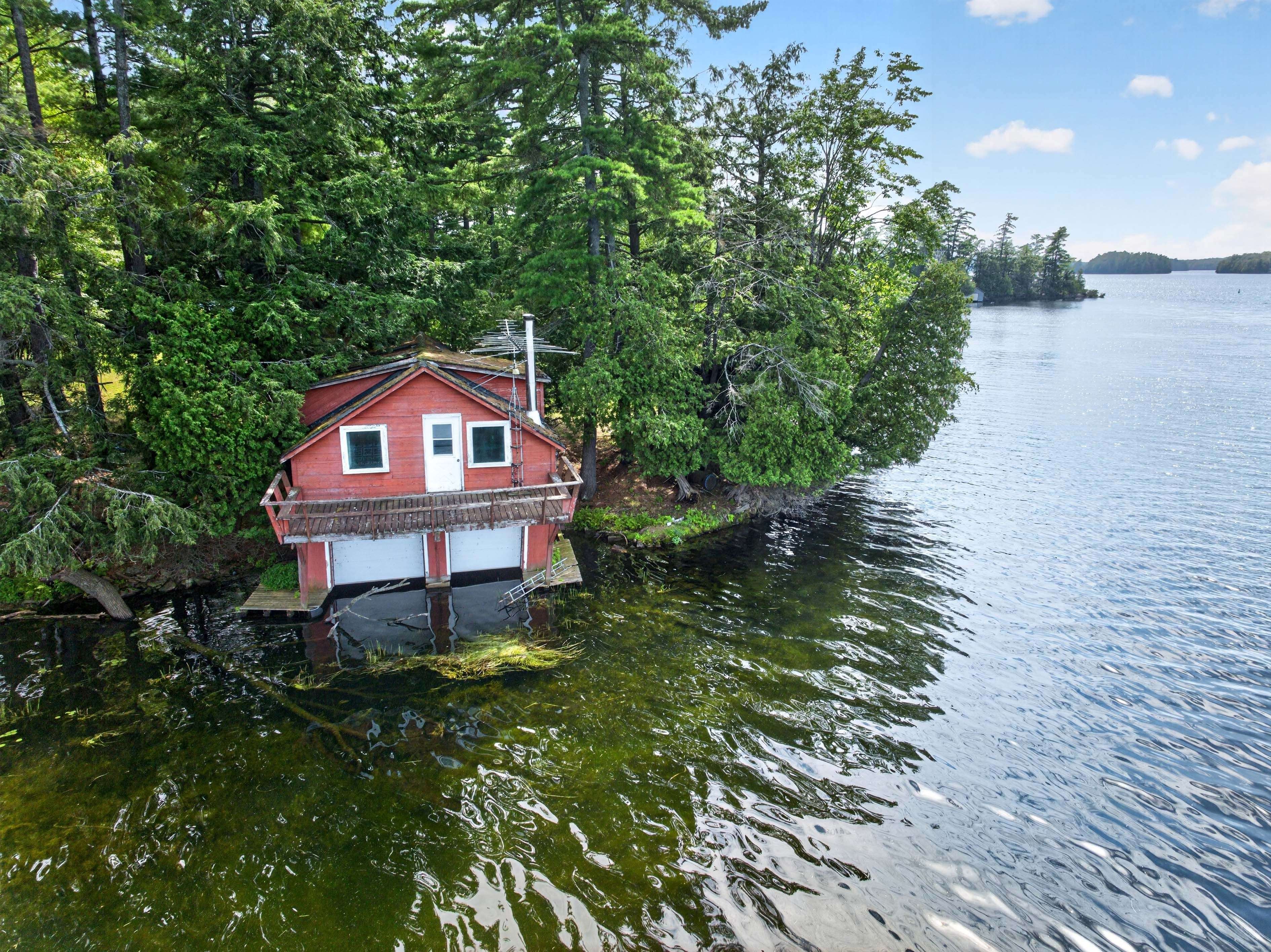 37 Barrel Point RD, Rideau Lakes, ON K0G 1E0