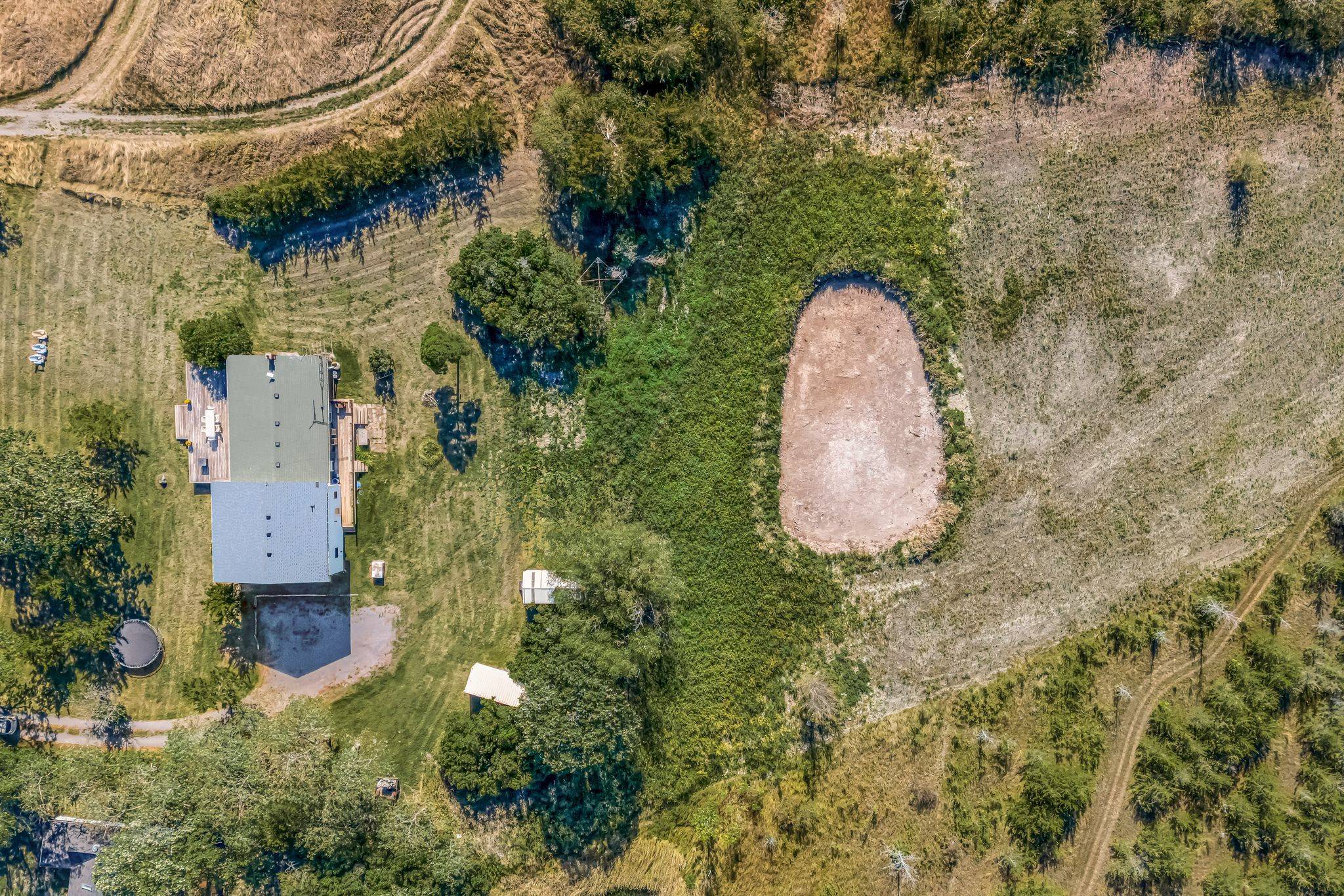 1253 Babylon RD, Prince Edward County, ON K0K 2T0
