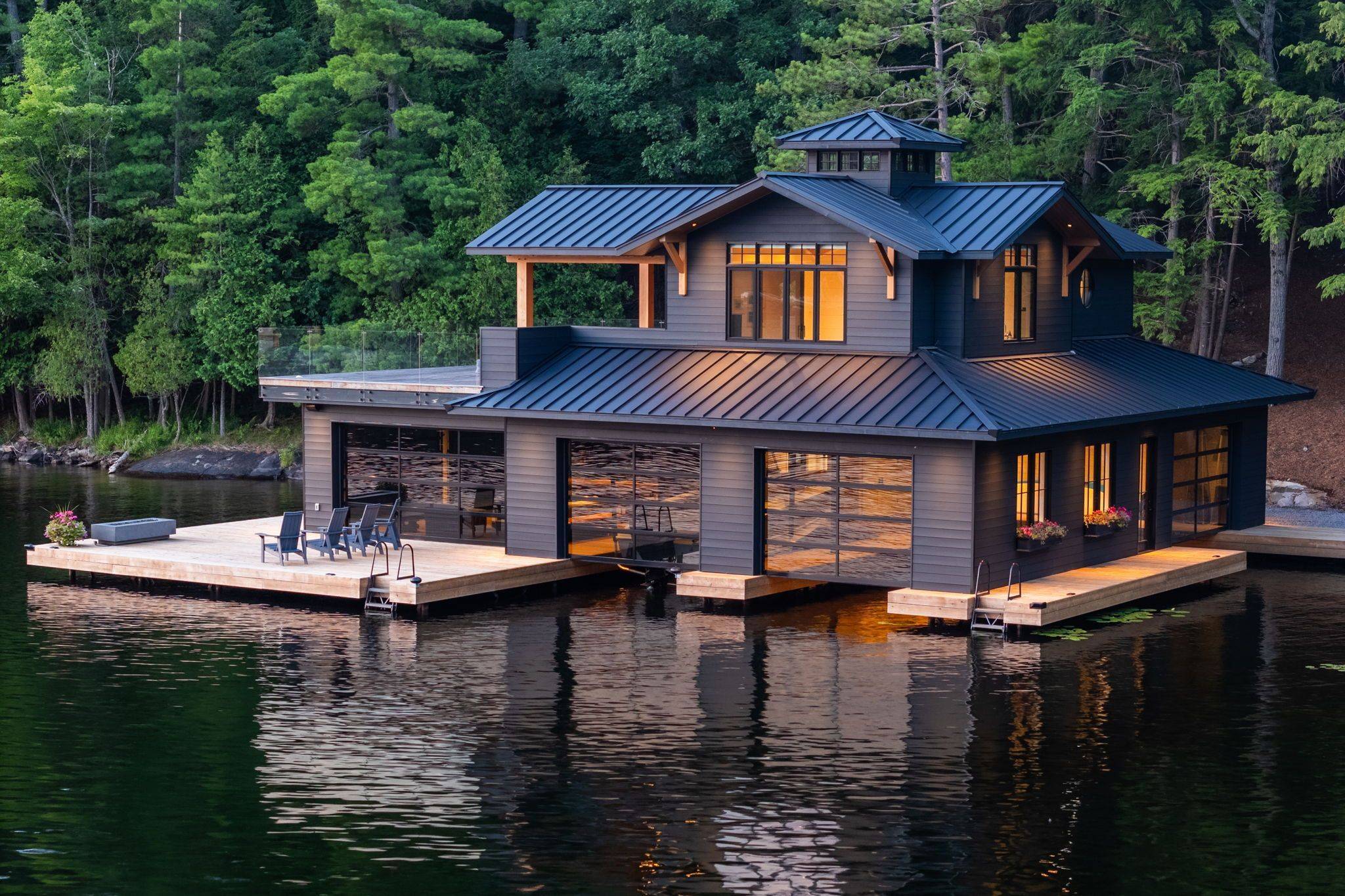1097 Armstrong Point RD, Muskoka Lakes, ON P0B 1J0