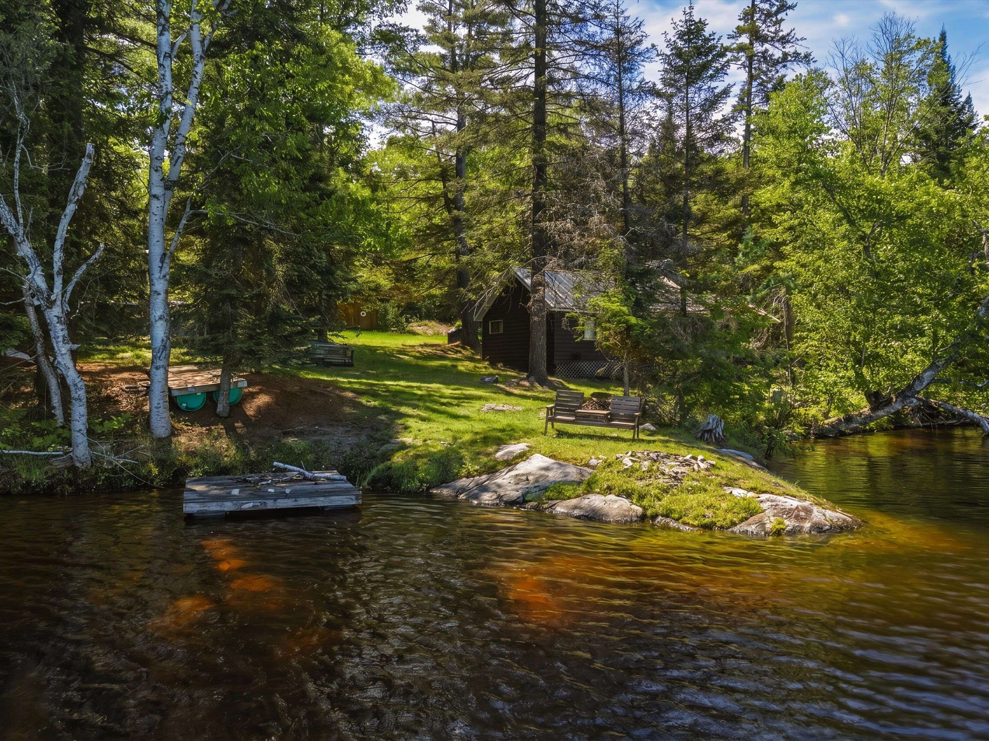 109 Black Bear RD, Magnetawan, ON P0A 1P0