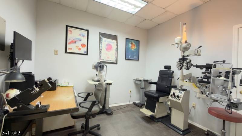 6110 Bergenline Ave, West New York Town, NJ 07093
