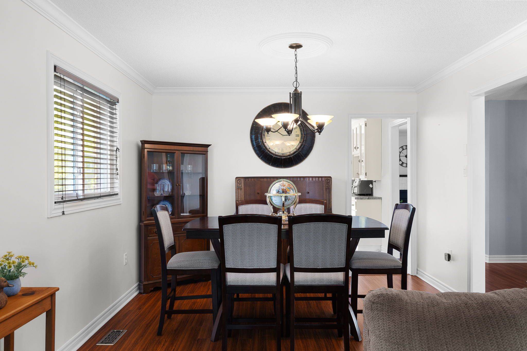 4 Campbell AVE, Oro-medonte, ON L0L 1T0