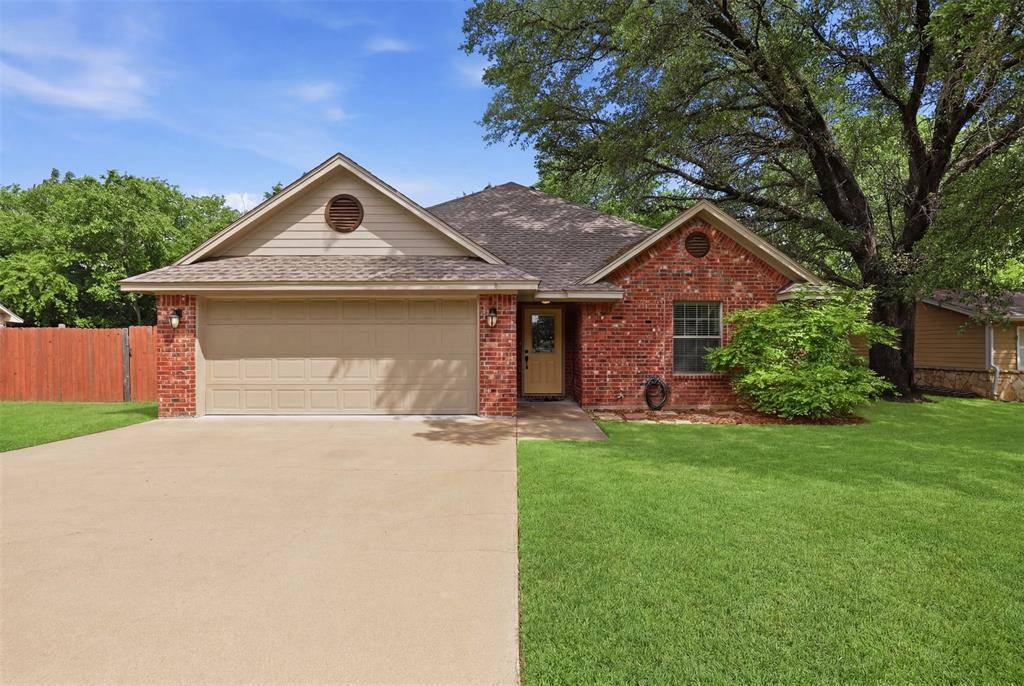 1508 Cheyenne Trail, Granbury, TX 76048