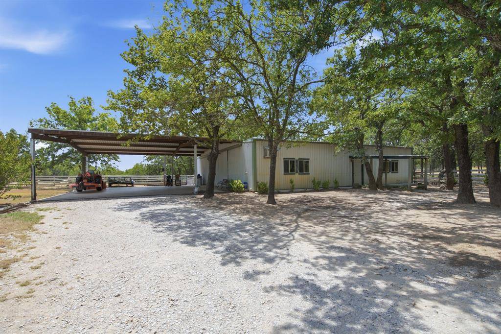 803 Spring Valley Road, Paradise, TX 76073