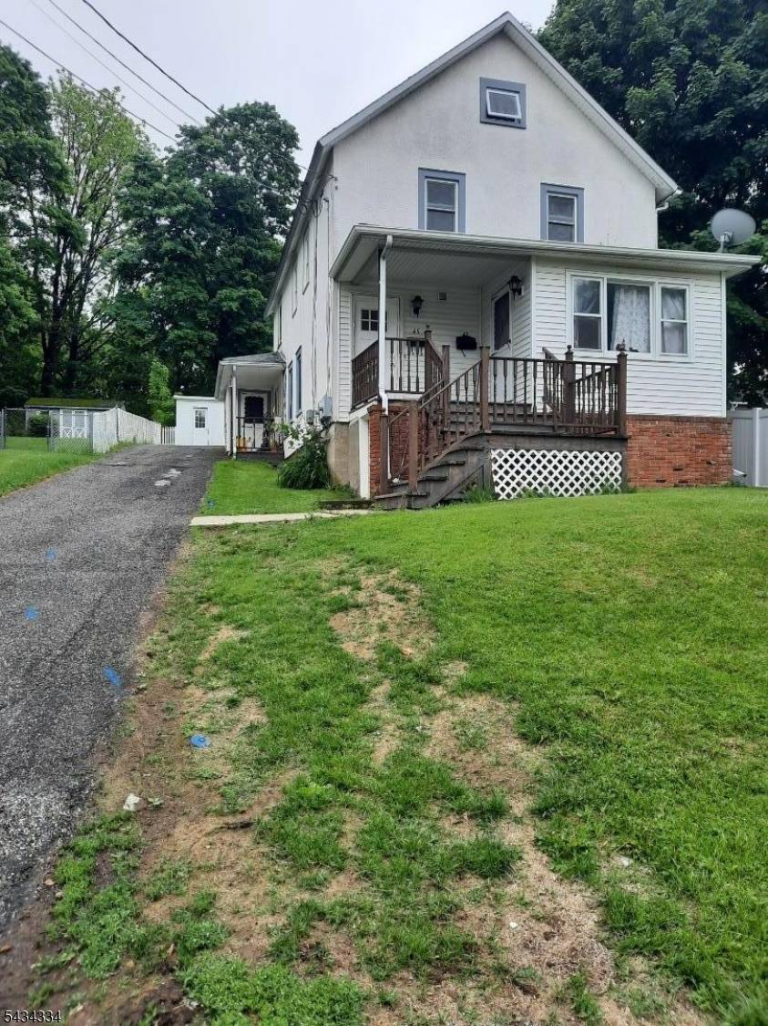 45 Sussex St, Newton Town, NJ 07860