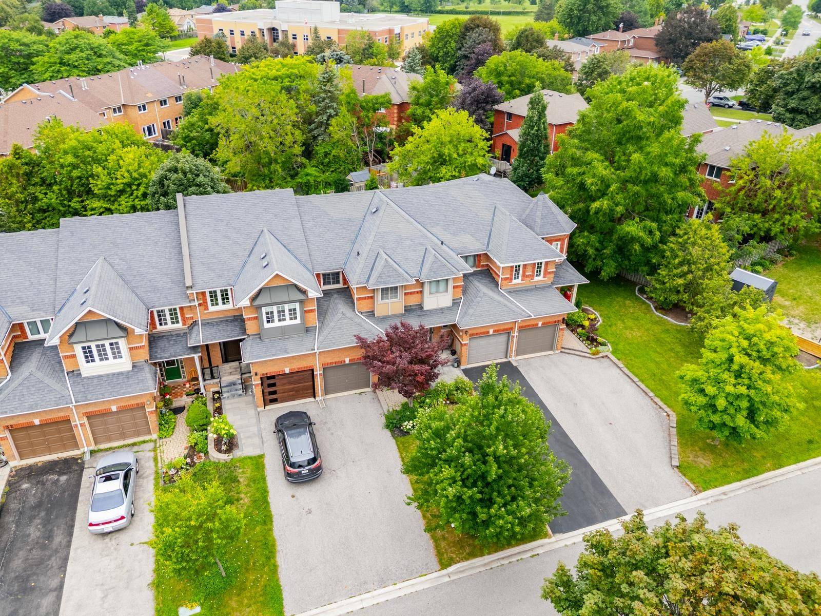 20 Willoway CT, Whitchurch-stouffville, ON L4A 1K7