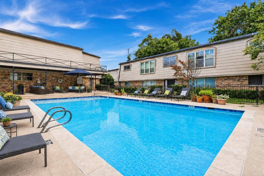 7931 Royal Lane #215, Dallas, TX 75230