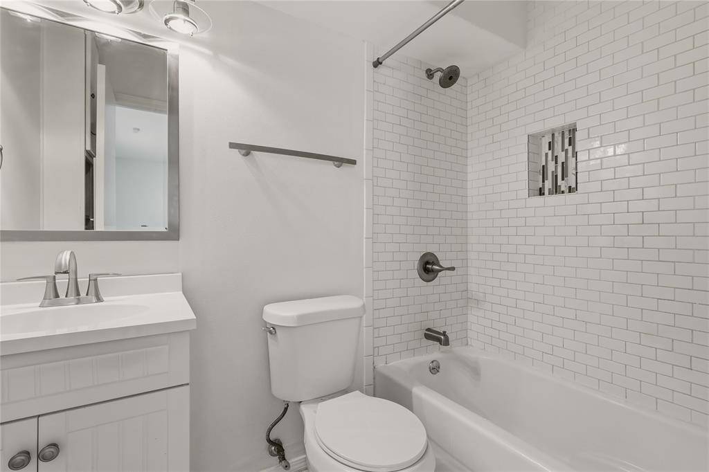 7935 Royal Lane #217, Dallas, TX 75230