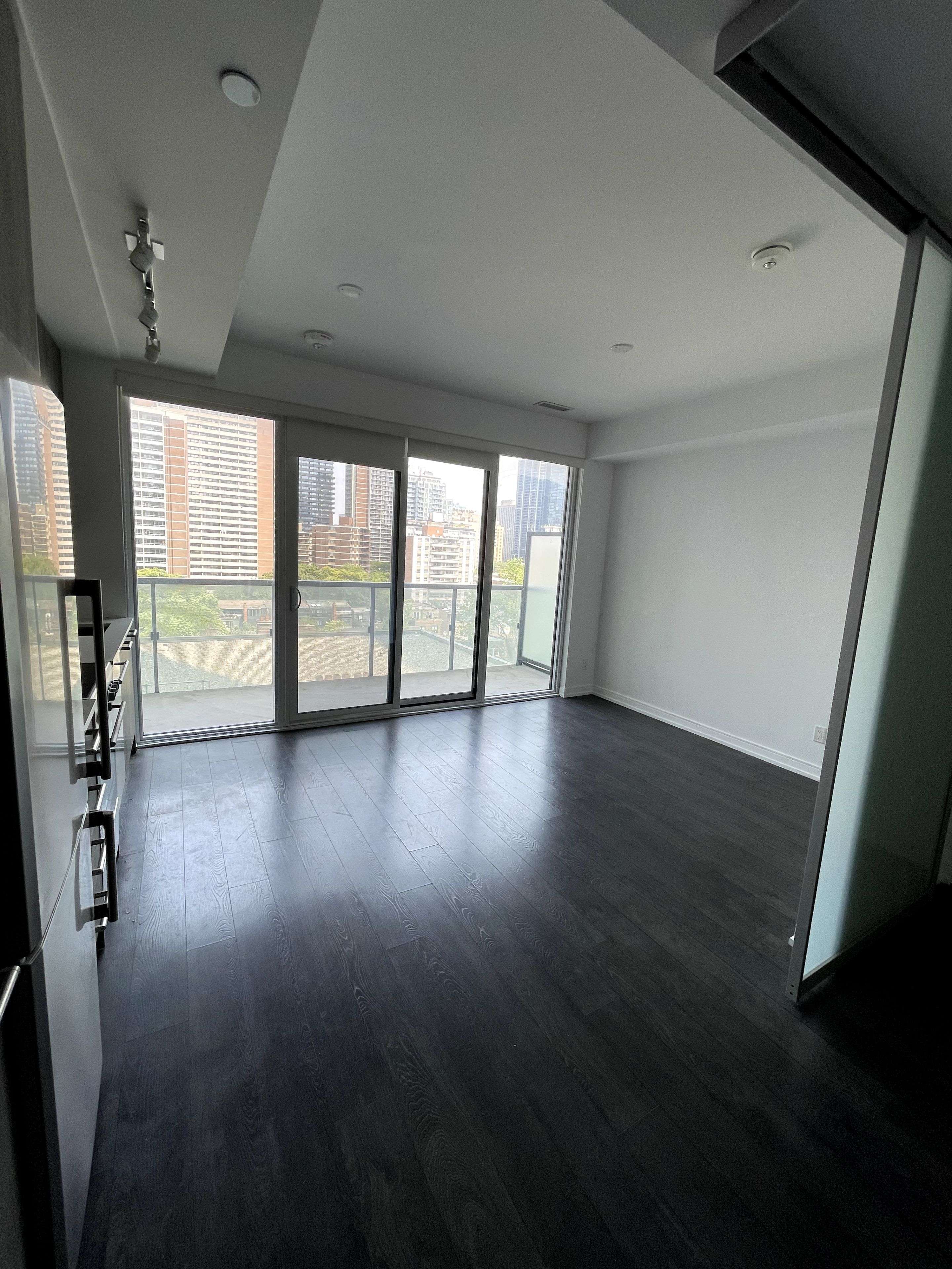 28 Wellesley ST E #908, Toronto C08, ON M4Y 0C4