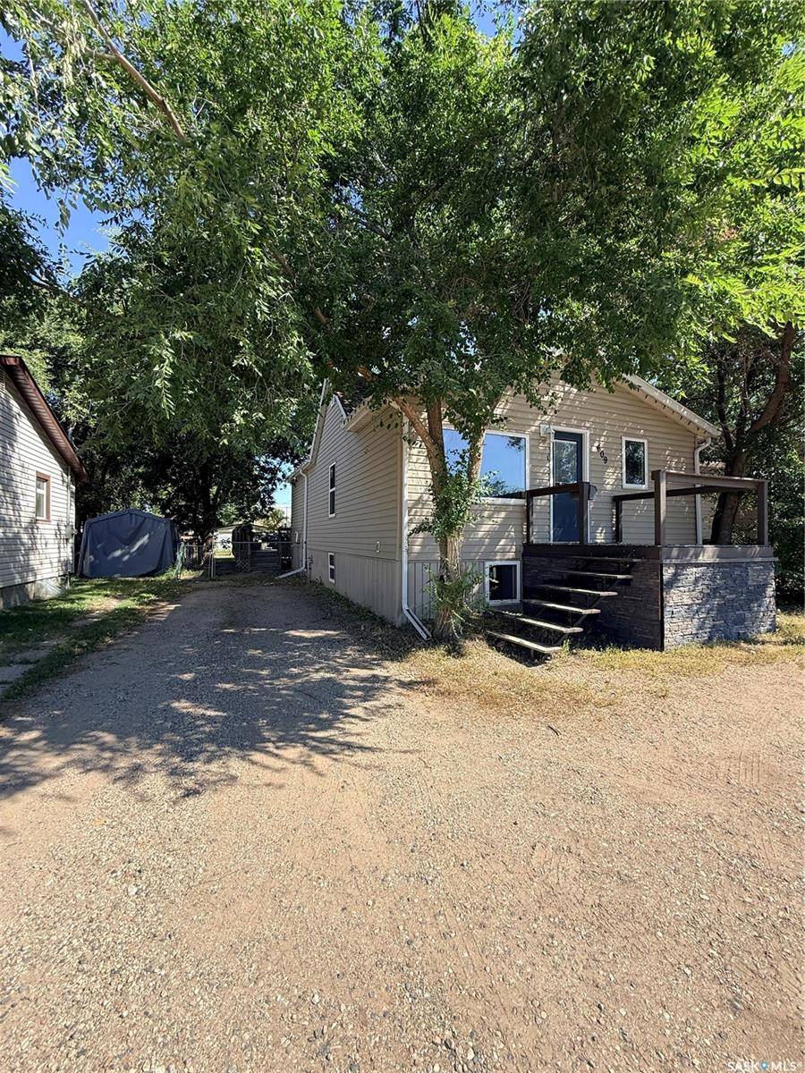 609 King STREET S, Estevan, SK S4A 1K9