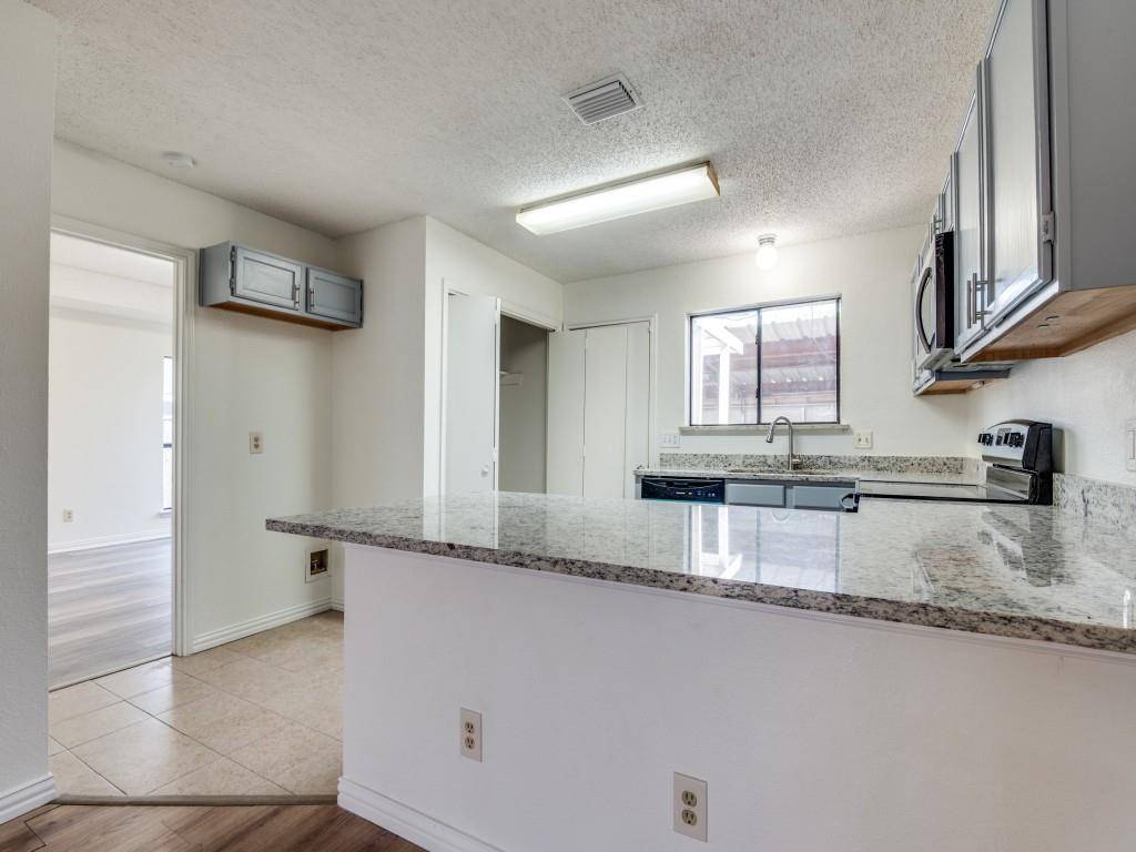917 Westover Drive, Lancaster, TX 75134