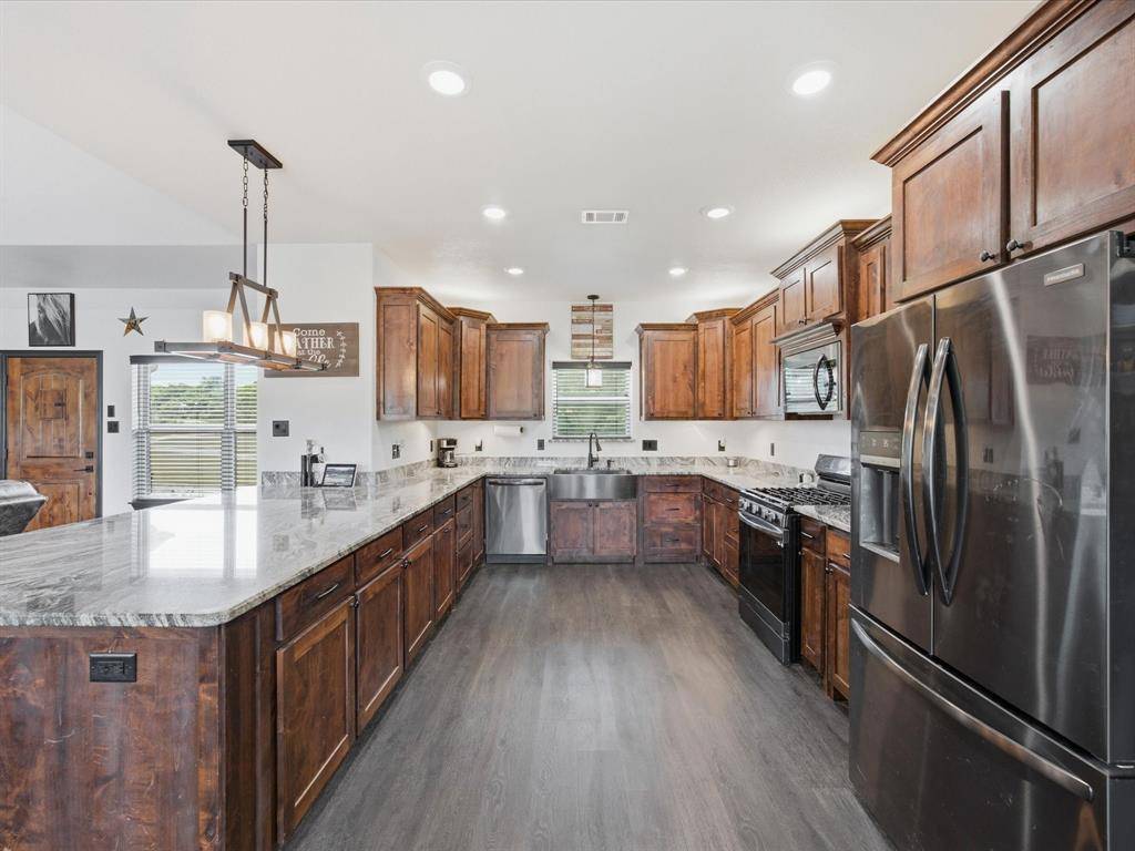 403 Polk Road, Bowie, TX 76230