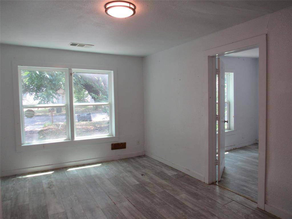 2705 Summer Avenue, Waco, TX 76708