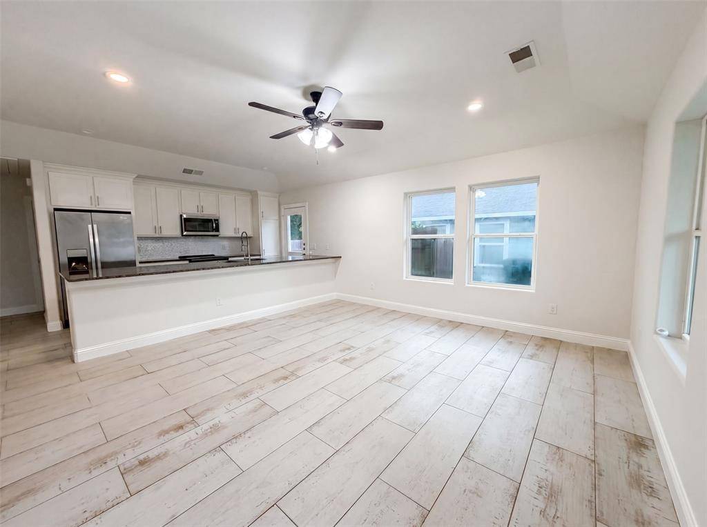709 W Hull Street, Denison, TX 75020