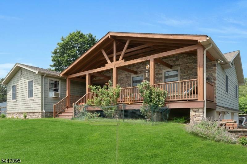 4 Northbrae Dr, Rockaway Twp., NJ 07866